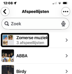 Overzicht Apple muziek de map Zomerse muziek, die drie afspeellijsten
bevat.