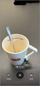 Foto van een koffiemok, genomen met Visuele Intelligentie 